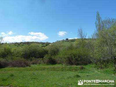 La pradera de la ermita de San Benito; viajes senderismo madrid;agencias de senderismo